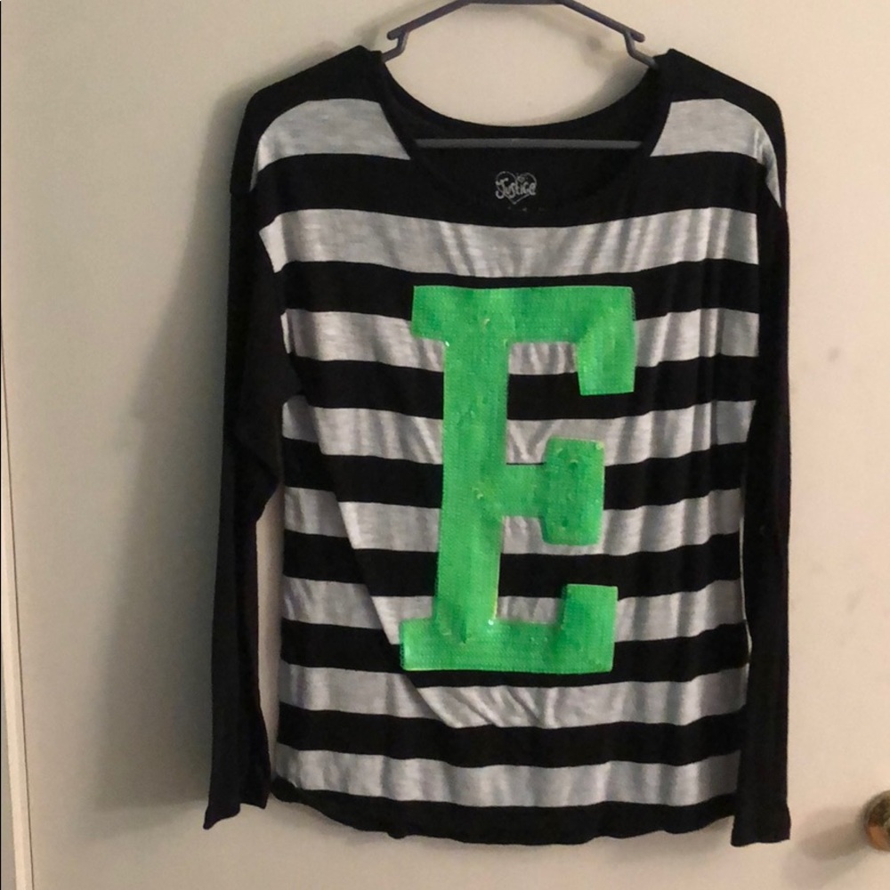 Striped shirt with a E